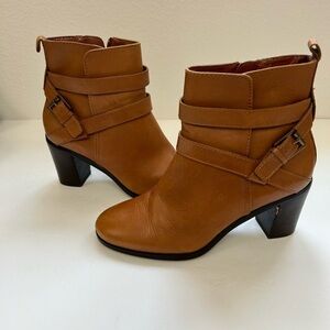 Lauren Ralph Lauren / ankle boots/Cassy/ size 9 B